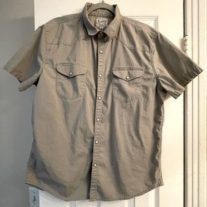 Button up short sleeve size large